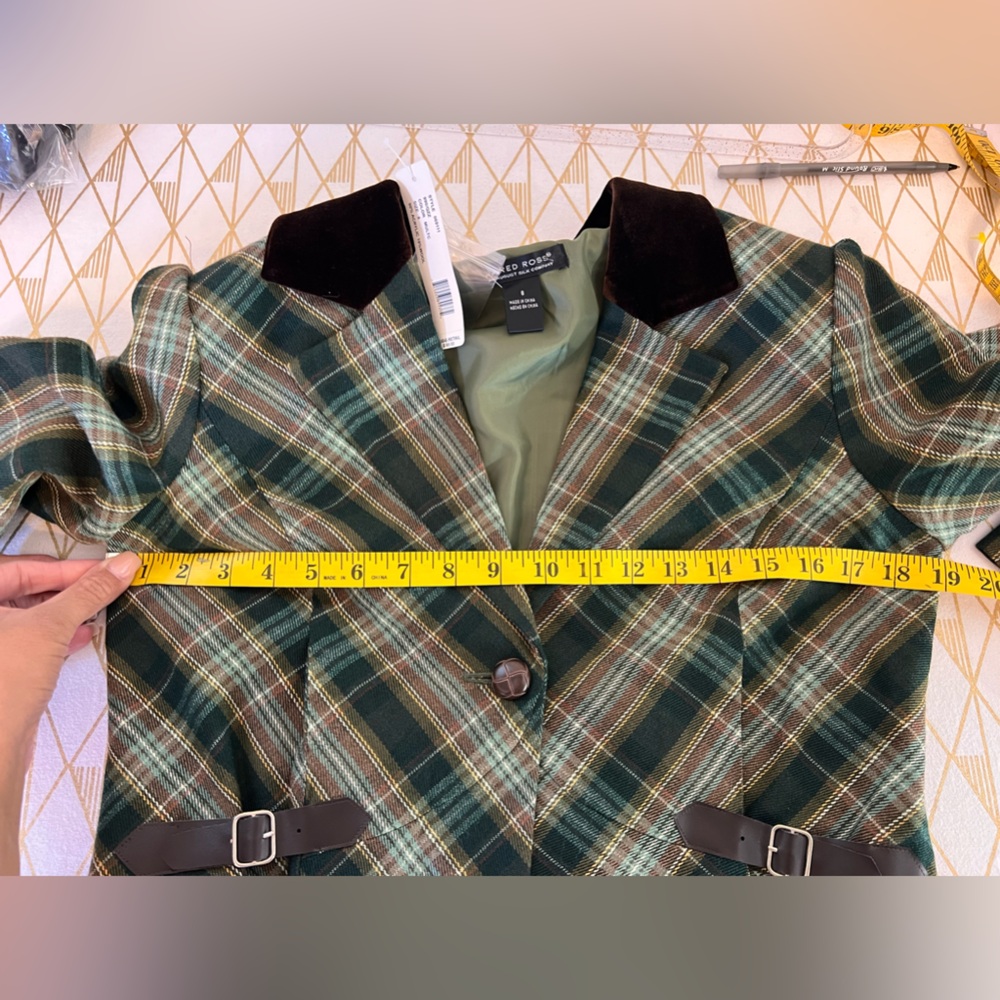 Tahari Green Plaid Blazer with Velvet Collar - Picture 8 of 13